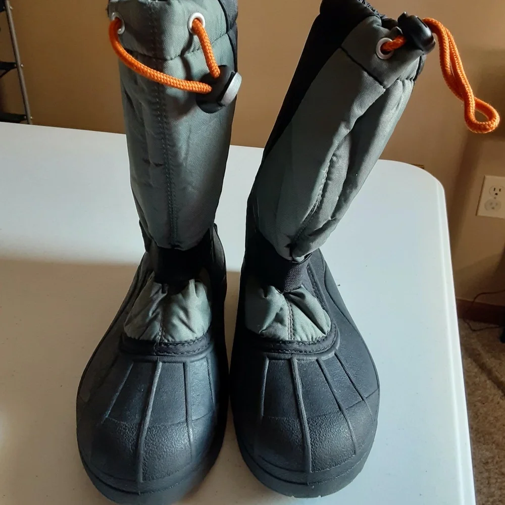 Columbia Insulated Duck Water Resistant Snow Boot